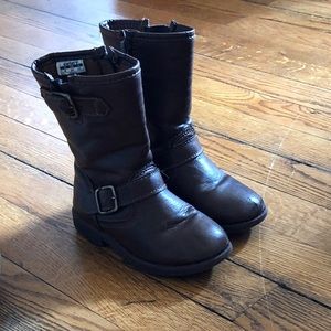 Carter’s Fall Boots